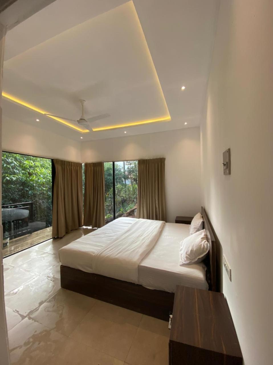 Misty Hideout Bed & Breakfast Kakkadampoyil Exterior photo