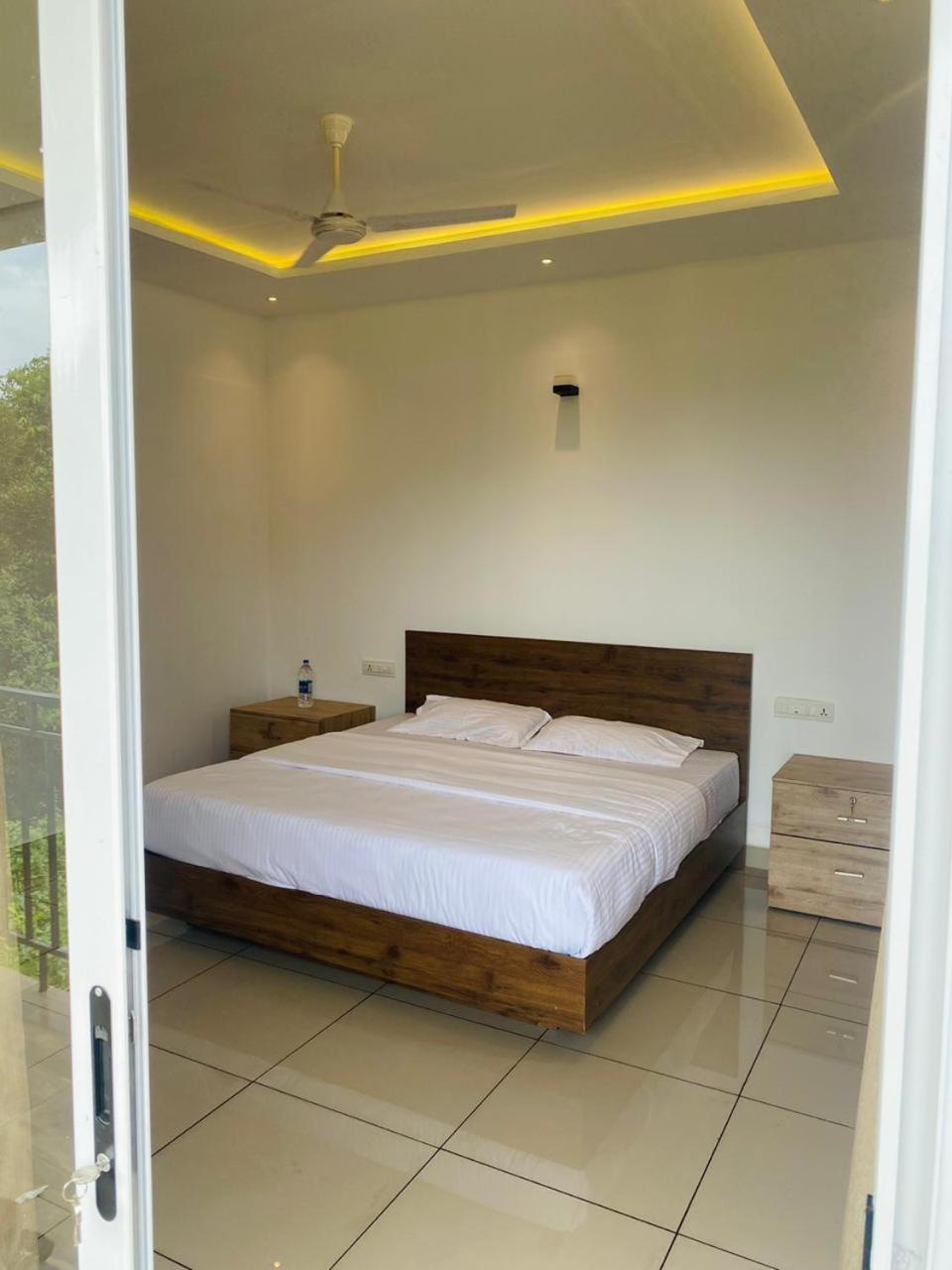 Misty Hideout Bed & Breakfast Kakkadampoyil Exterior photo