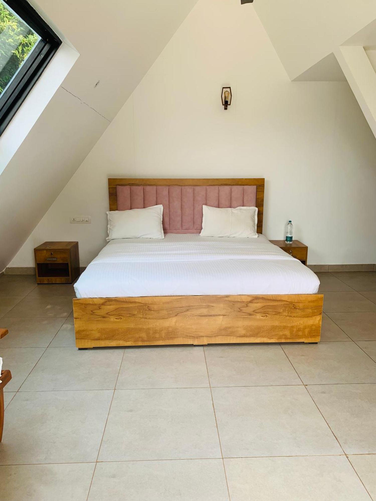Misty Hideout Bed & Breakfast Kakkadampoyil Exterior photo