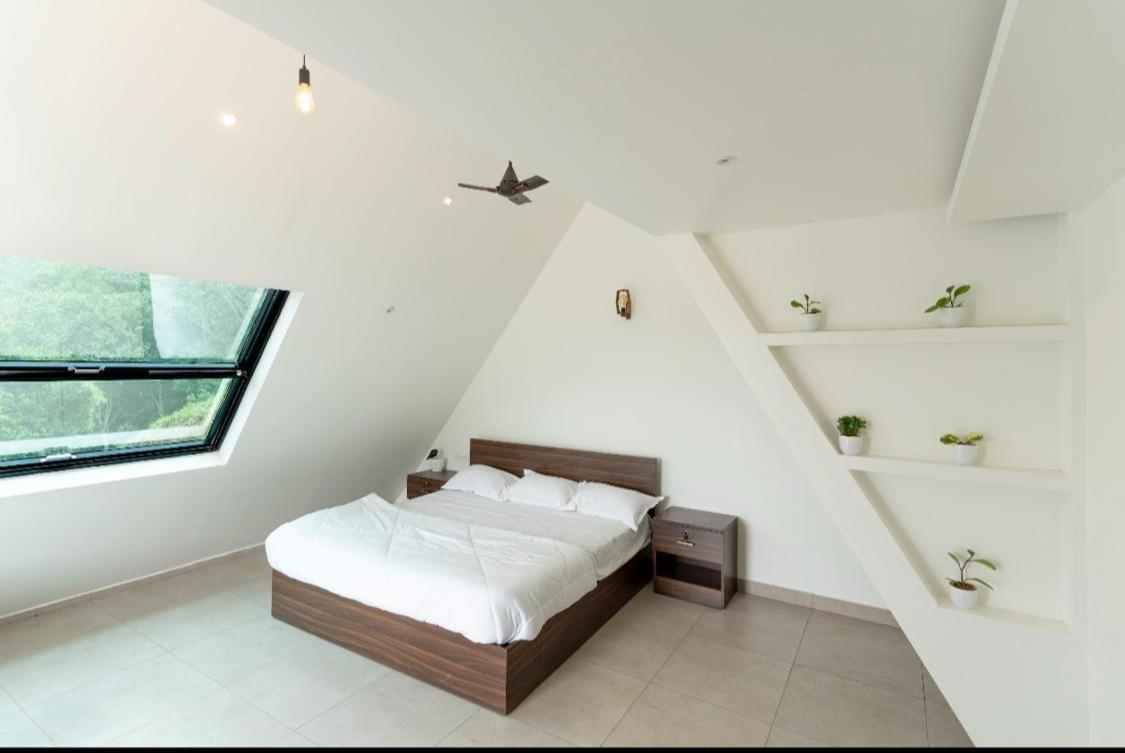 Misty Hideout Bed & Breakfast Kakkadampoyil Exterior photo