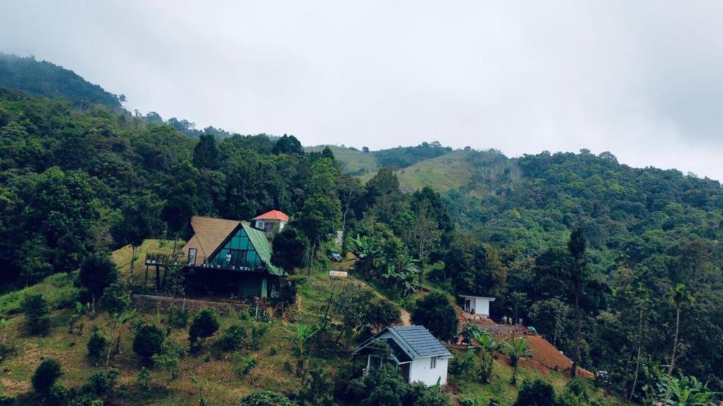 Misty Hideout Bed & Breakfast Kakkadampoyil Exterior photo