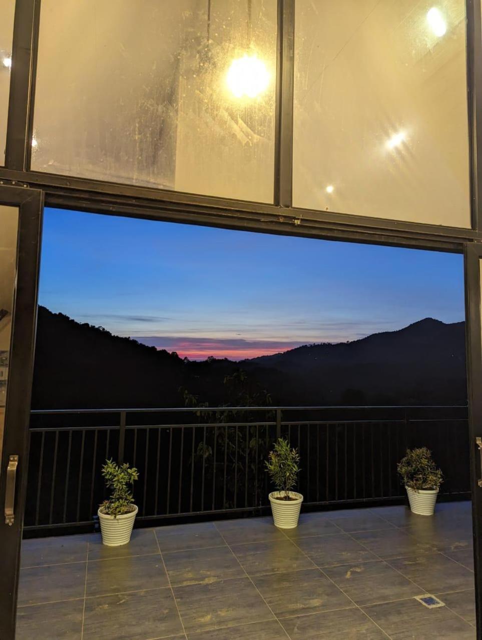 Misty Hideout Bed & Breakfast Kakkadampoyil Exterior photo
